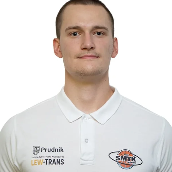 Jakub Pawelec - zawodnik drużyny II ligi MKS Smyk Prudnik