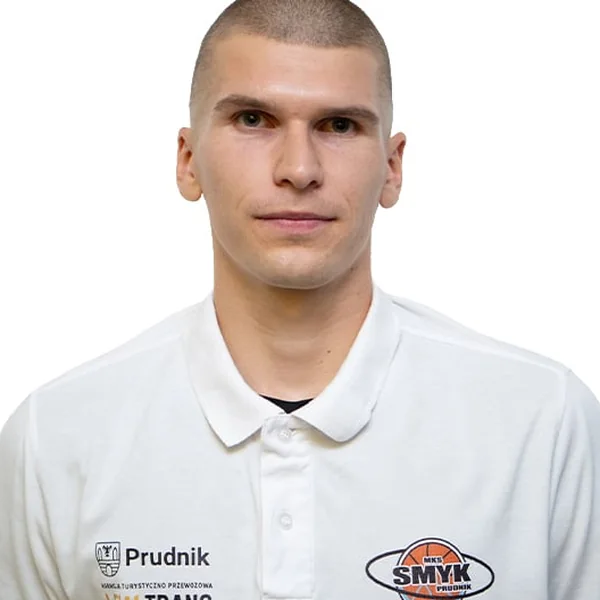 Szymon Pietrzak - zawodnik drużyny II ligi MKS Smyk Prudnik